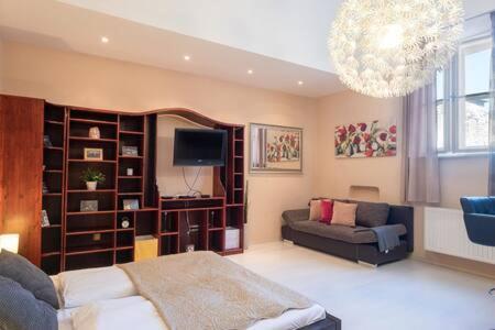 Апартаменты Charming Flat In The Center Будапешт Экстерьер фото